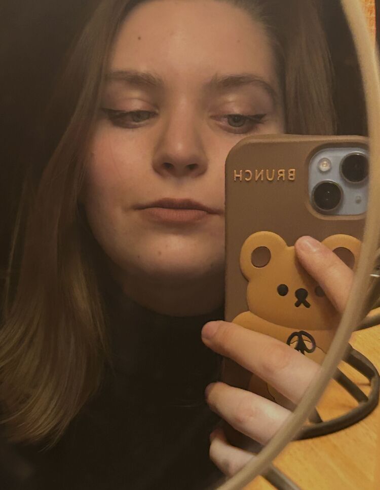  42980421  , 22 ,    