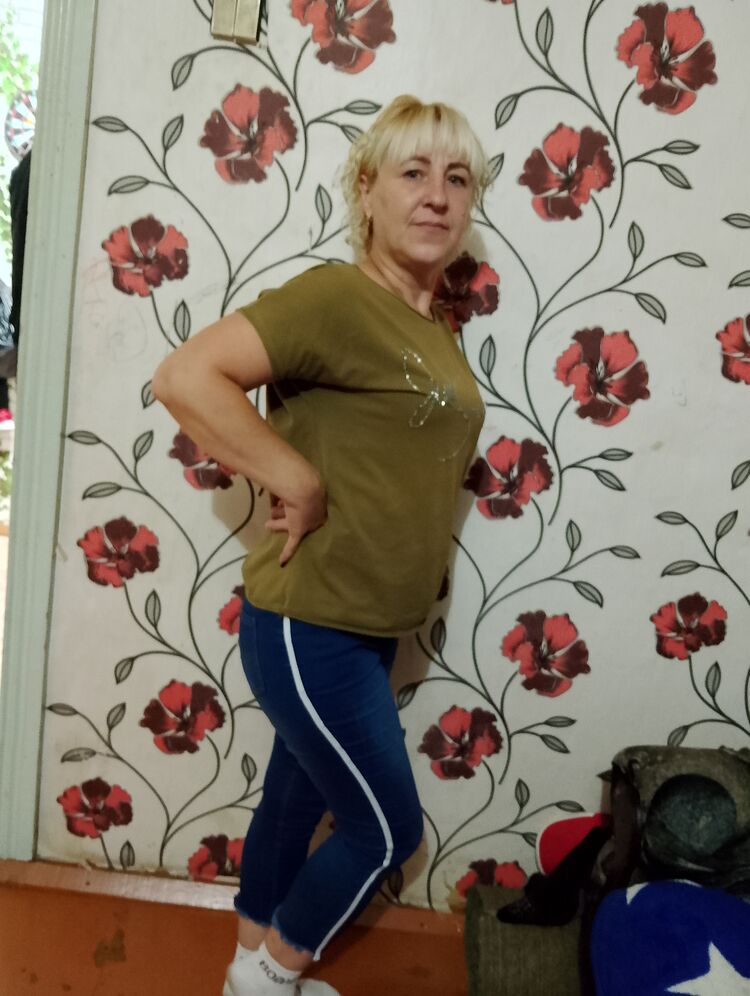  ,   Tatiana, 47 ,   c 