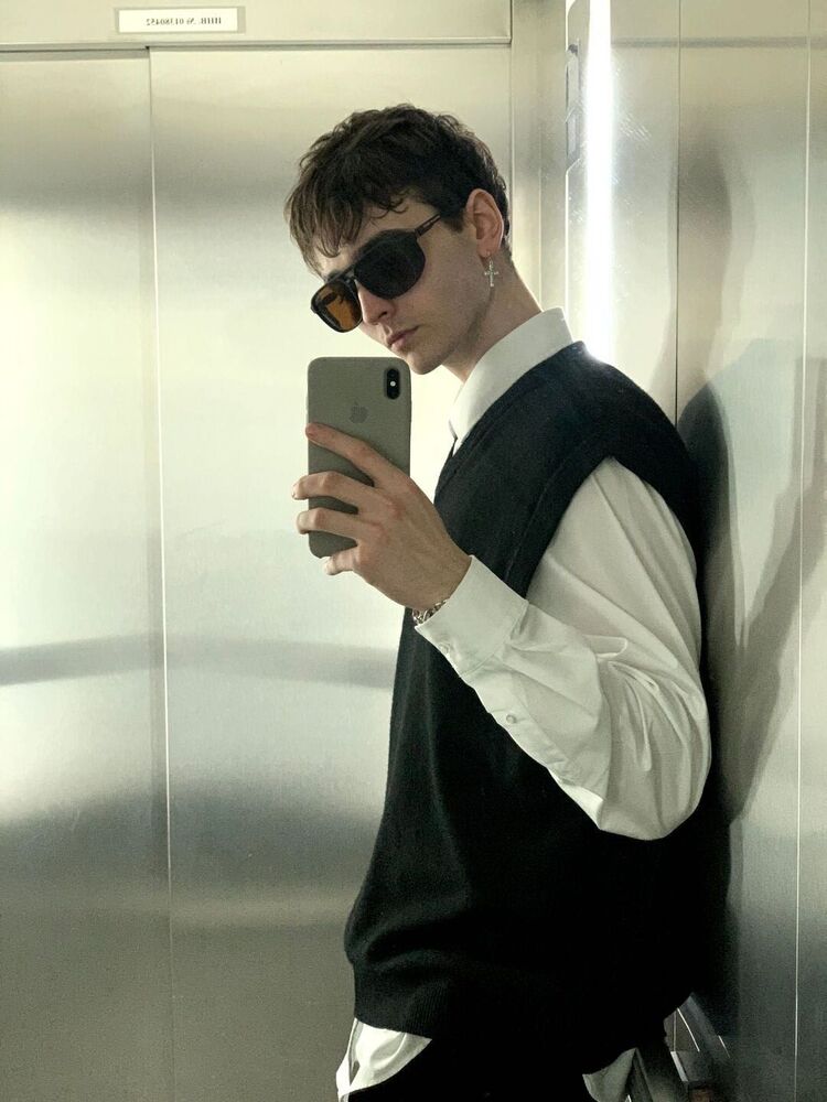  36466501  Vladislav, 25 ,    