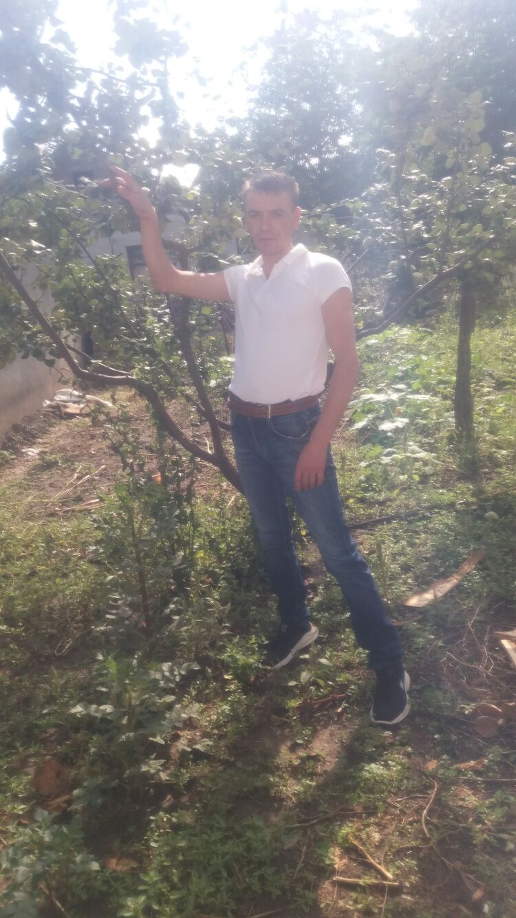  29139141  Serghei, 37 ,    