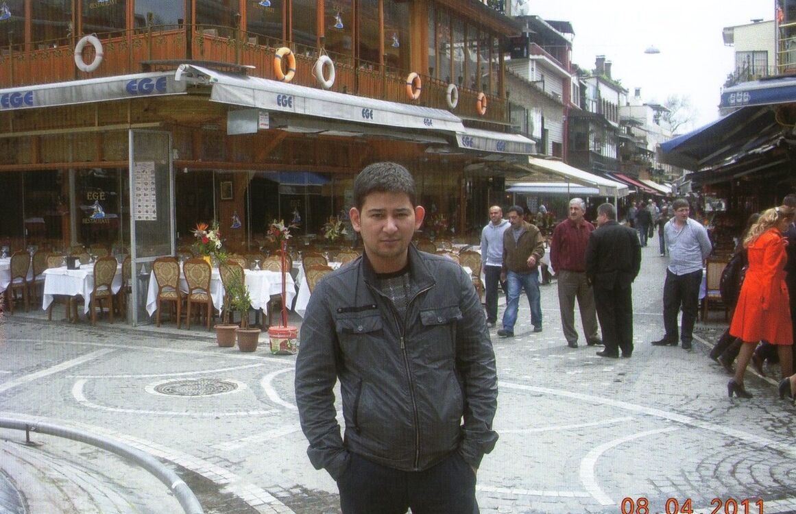  5712581  Sharof, 40 ,    