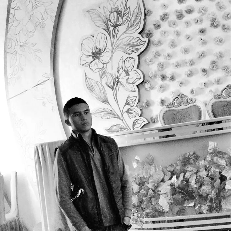  ,   Nodirjon, 21 ,   ,   