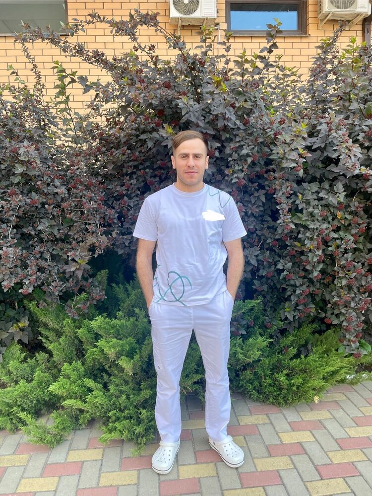  ,   Arman, 28 ,     , c 
