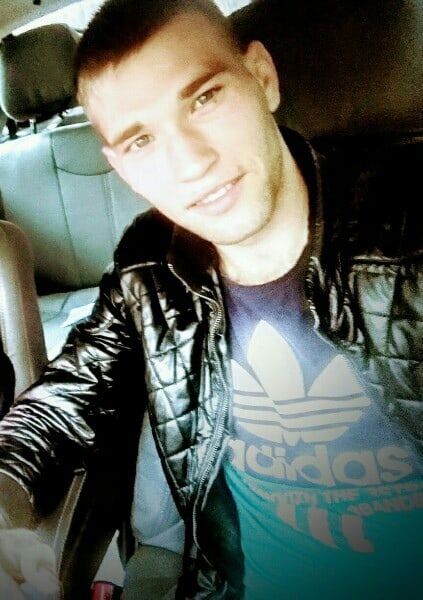  24143911  Viktor, 30 ,    