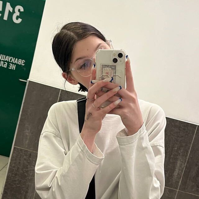 43665381  , 19 ,    