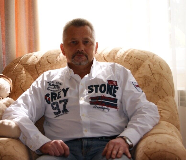  ,   Valery, 61 ,   