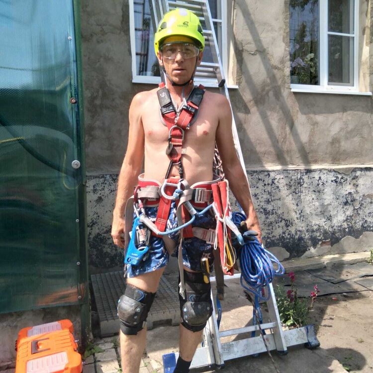  ,   Denis, 38 ,   ,   
