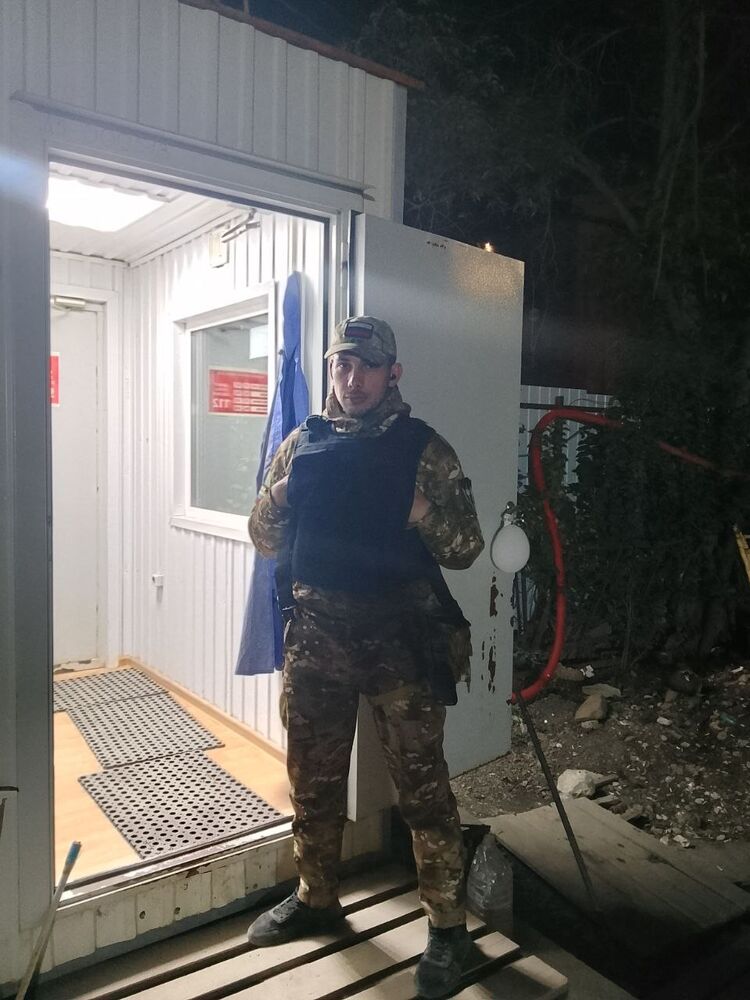  54675941  Maks, 28 ,    