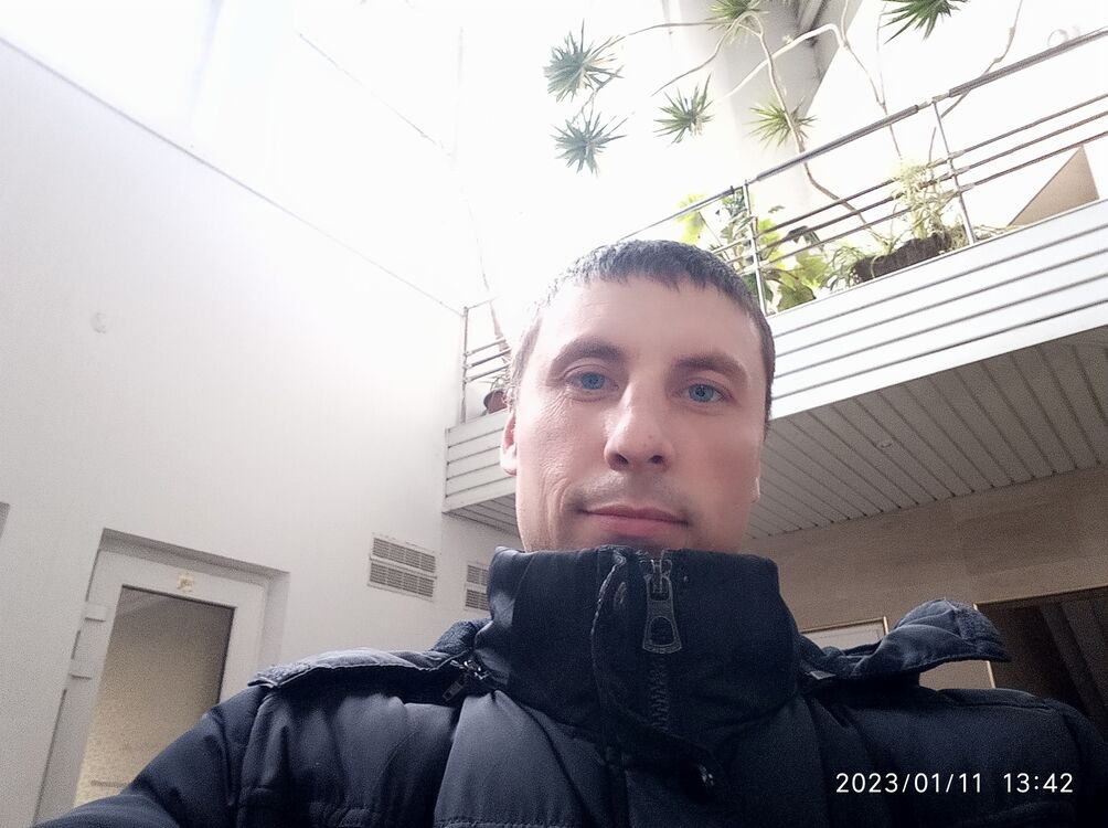  32375851  , 37 ,    