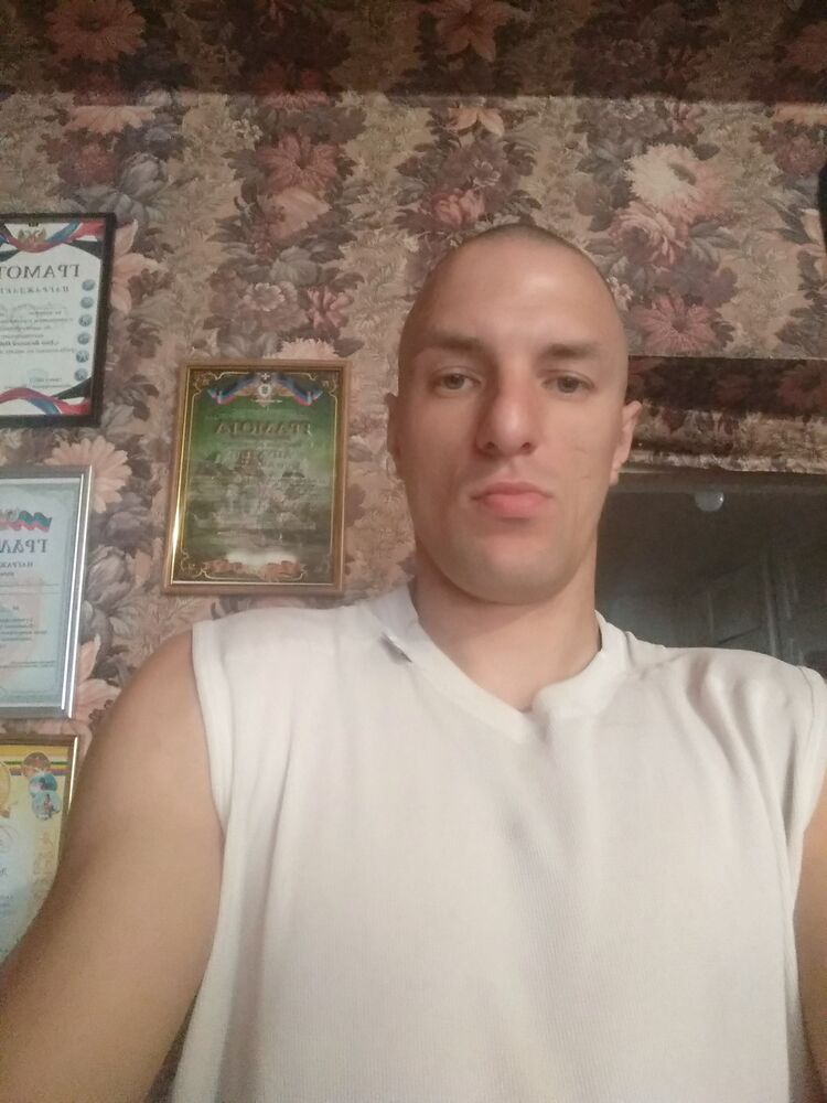  ,   Nikson, 35 ,   ,   