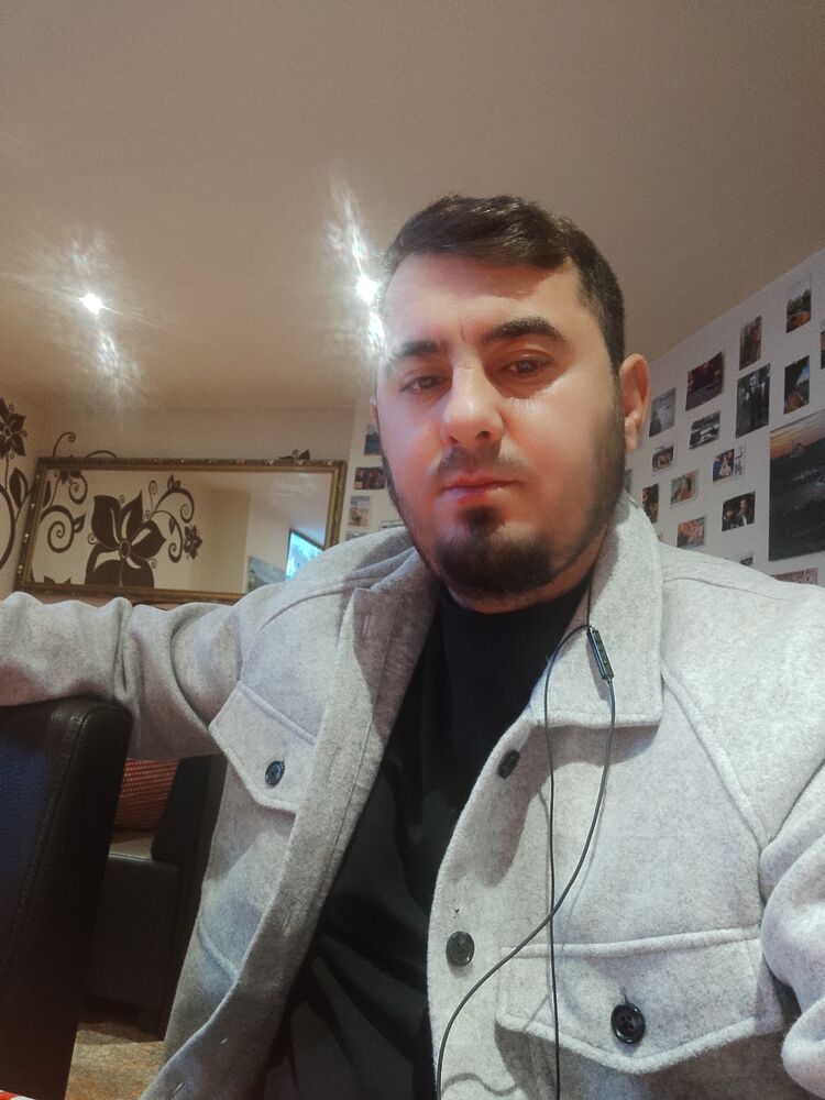  49239691  Edik, 35 ,    