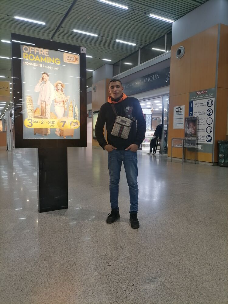  40332991  Ayoub ayoub, 26 ,    