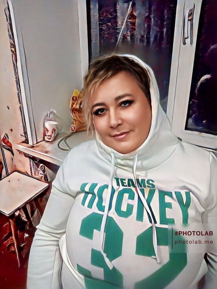 40452691  Elena, 42 ,     