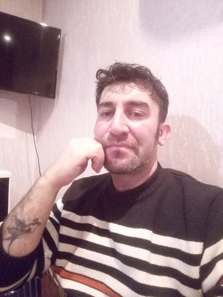  18898461  Orhan, 42 ,    