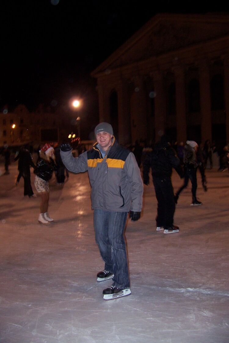  4077981  Quehenberg, 44 ,    