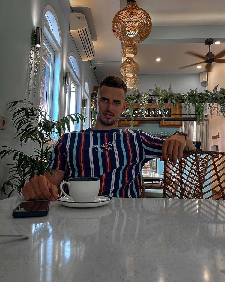  54602981  , 31 ,    Keluang