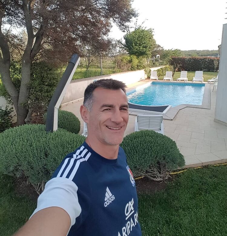 ,   Dixon, 58 ,   ,   , c 