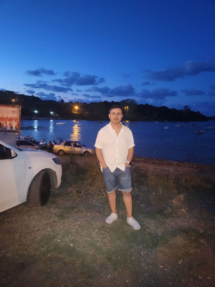  Kemerburgaz,   Burhan, 33 ,   ,   