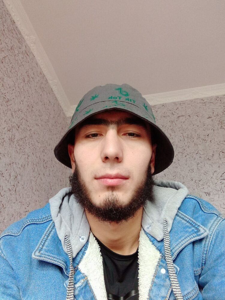  53838111  Akbar, 24 ,    -