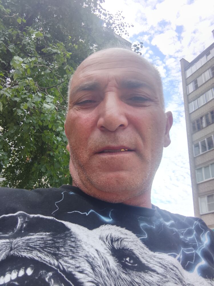  45902311  , 52 ,    