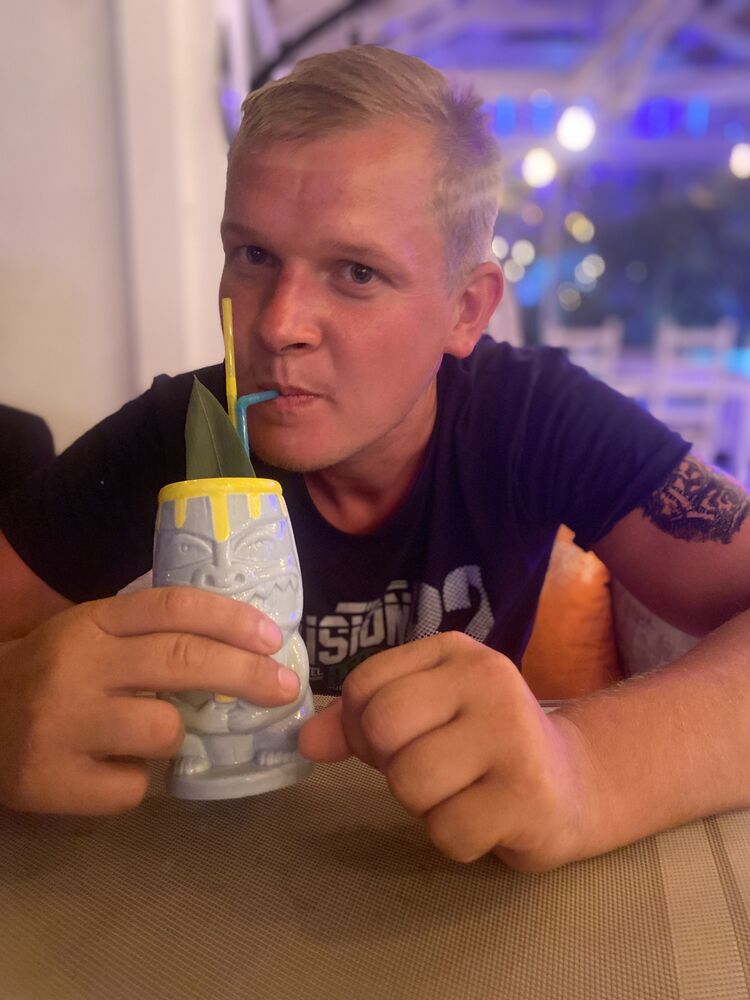  52883631  , 32 ,    