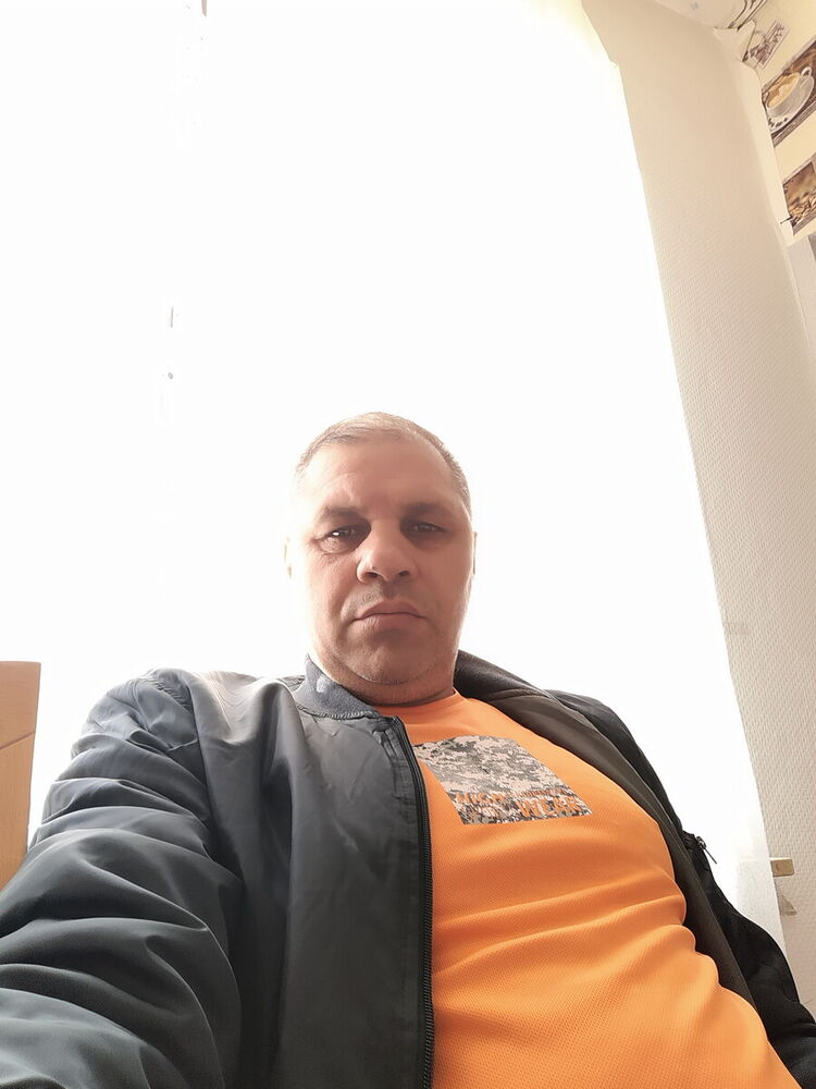  21367281  , 51 ,    Breese