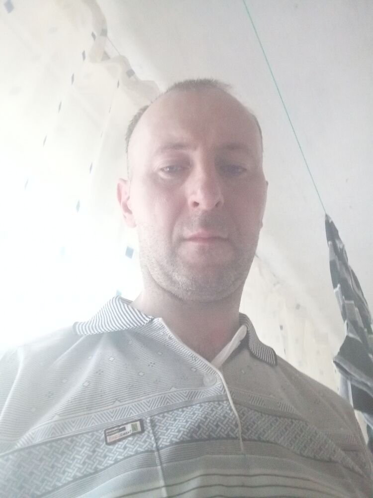  45337761  Anatoli, 41 ,    
