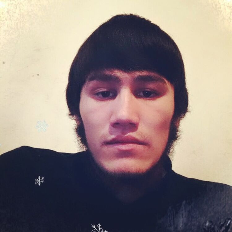  -,   Zelimhon, 24 ,   ,   
