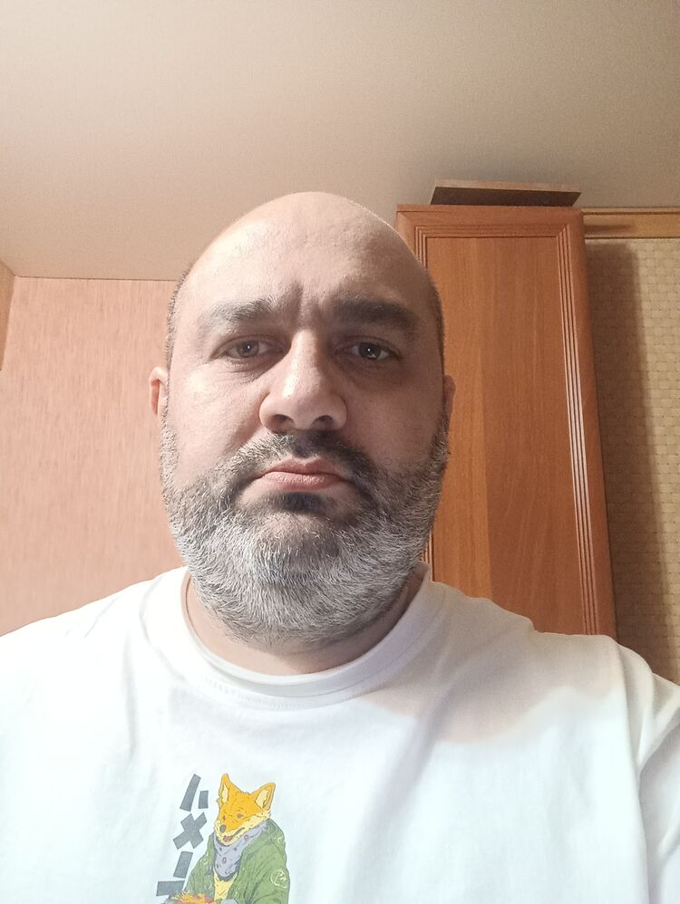  47226031  Armen, 38 ,    