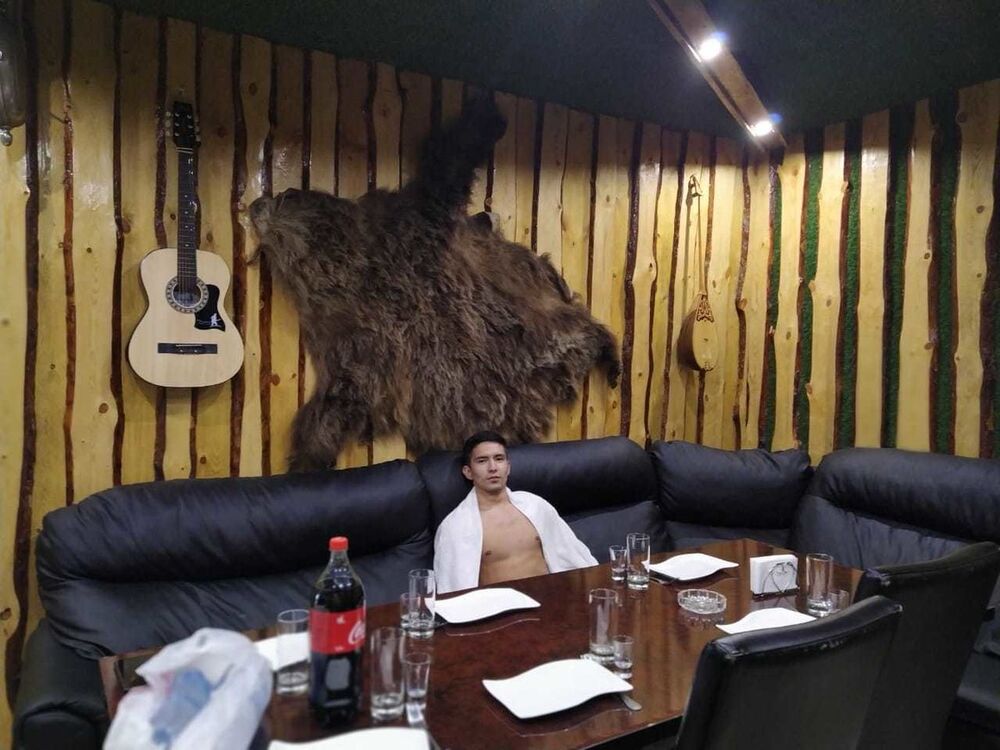  18961041  Sanzhar, 28 ,    