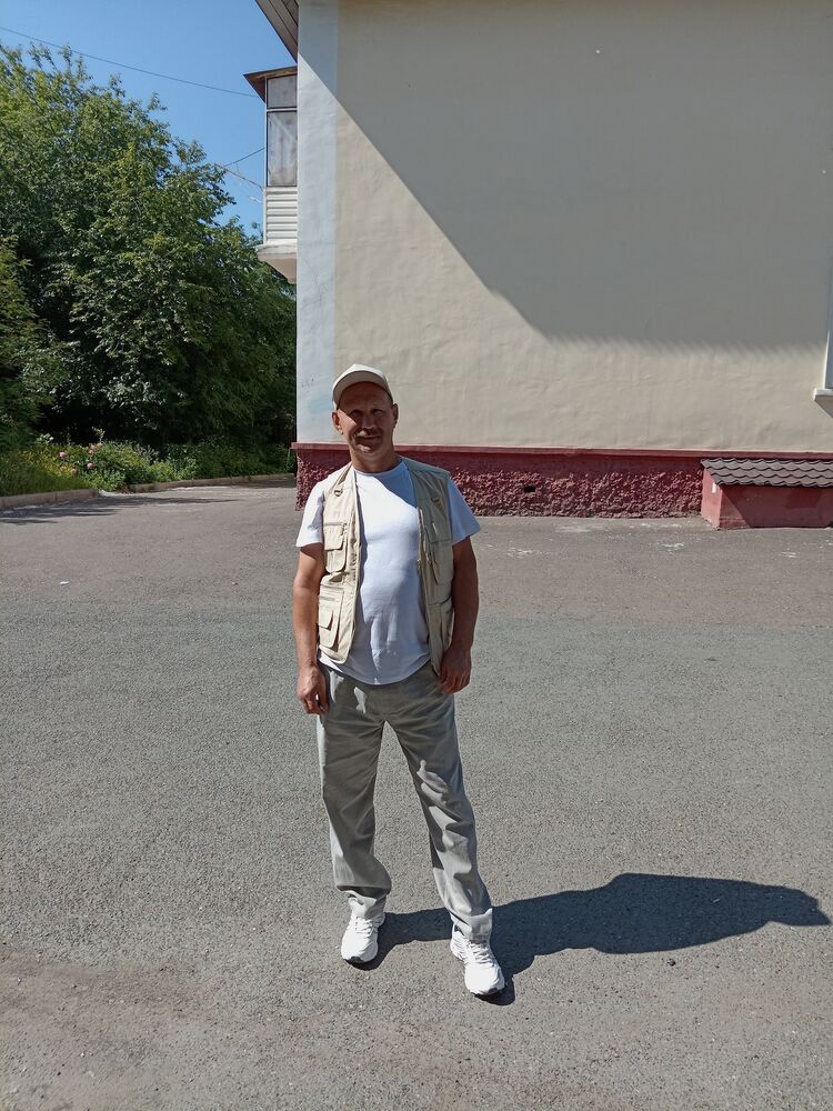  36073171  Andrey, 61 ,    