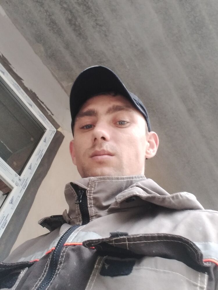  28677211  , 33 ,    