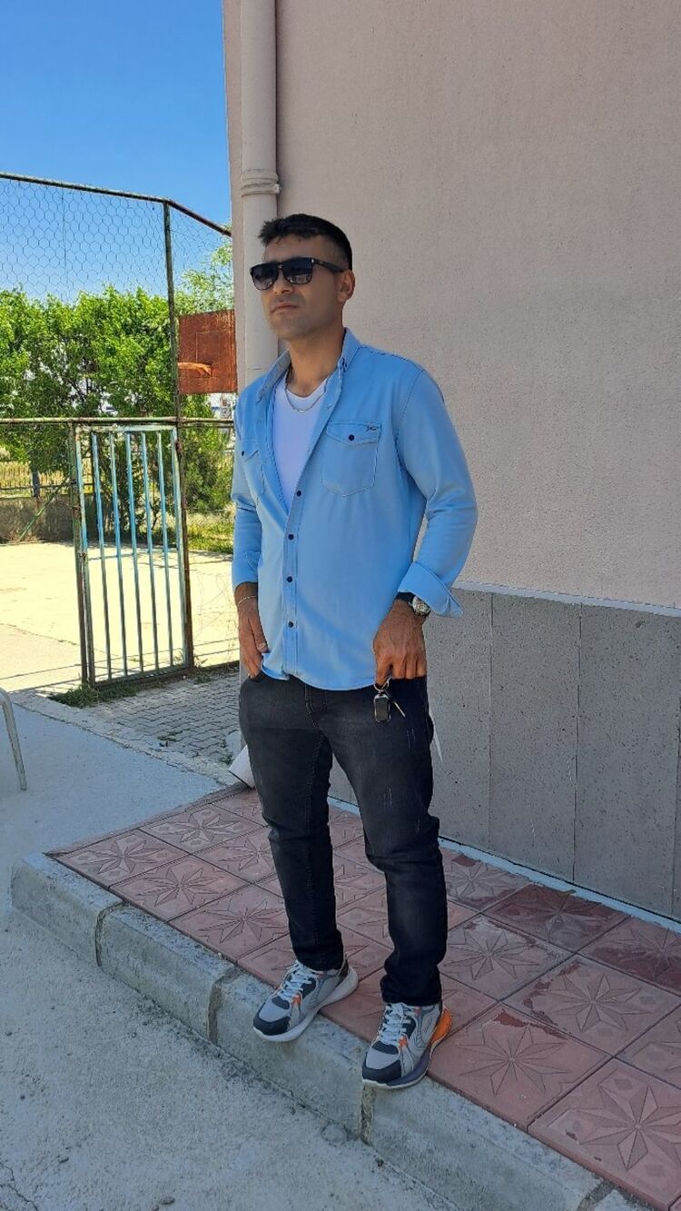  ,   Adem, 40 ,   ,   , c , 
