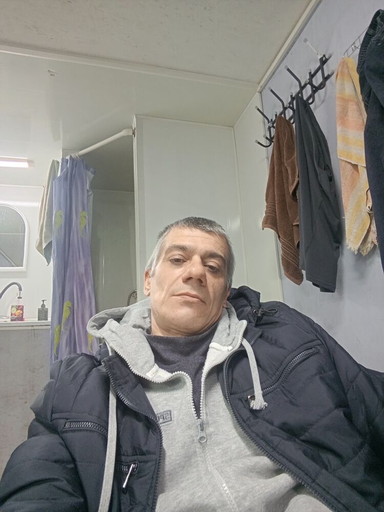  53642211  , 48 ,    --