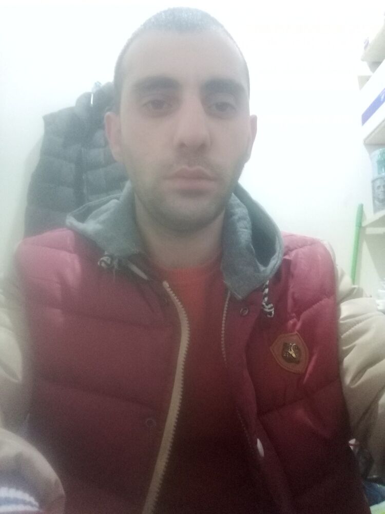  ,   Emil, 33 ,   