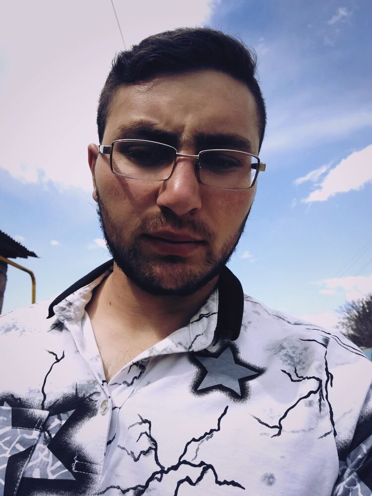  ,   Manuk, 30 ,   ,   , c 