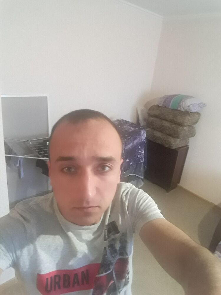  21420791  , 35 ,    