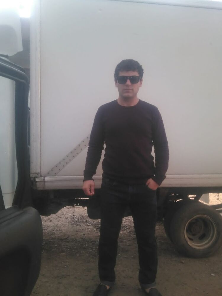  42832261  Emrah, 27 ,    
