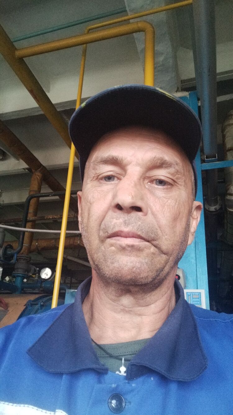  46793811  , 52 ,    