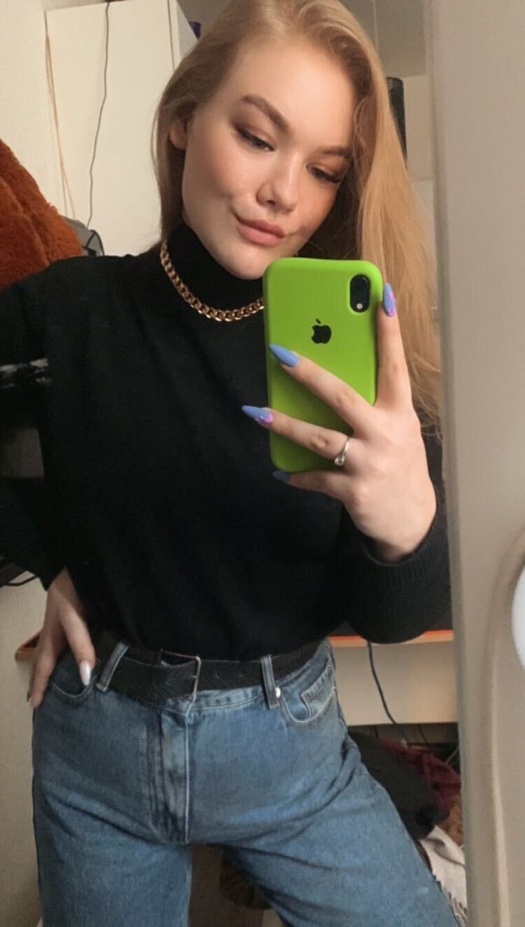  26025081  , 23 ,    