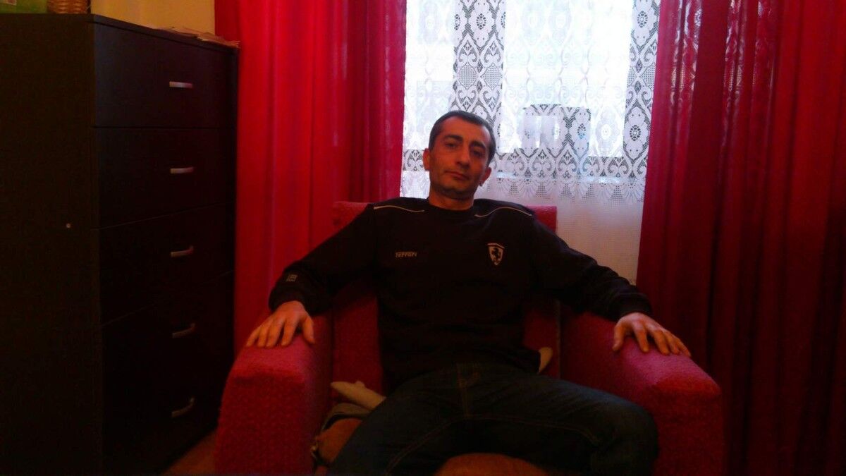  6817431  ARMEN, 49 ,    