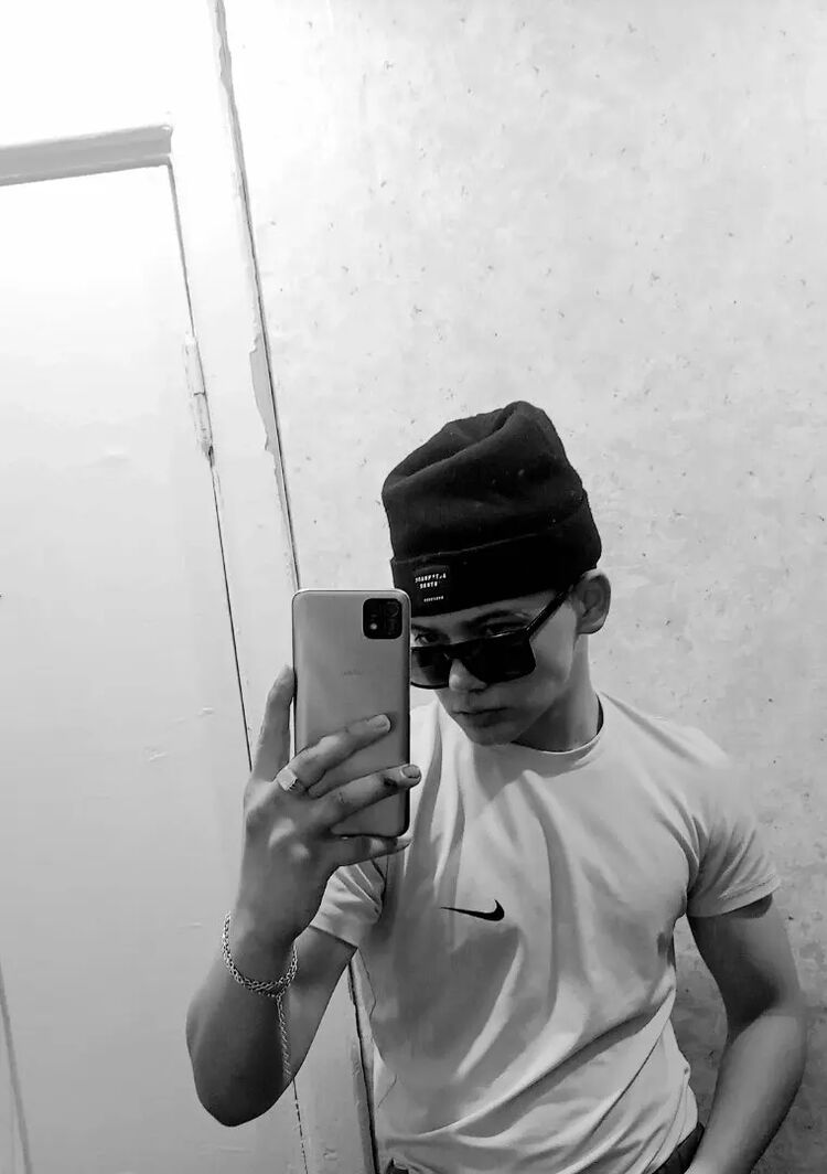  32548751  , 22 ,    