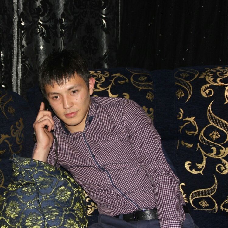  5952031  Damiko, 34 ,    