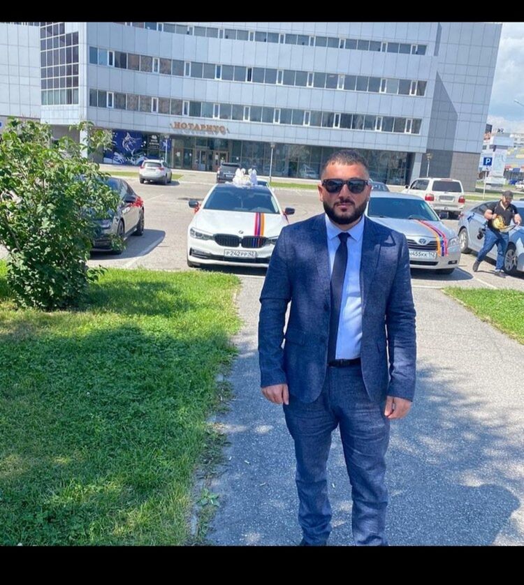  ,   Arakel, 35 ,  