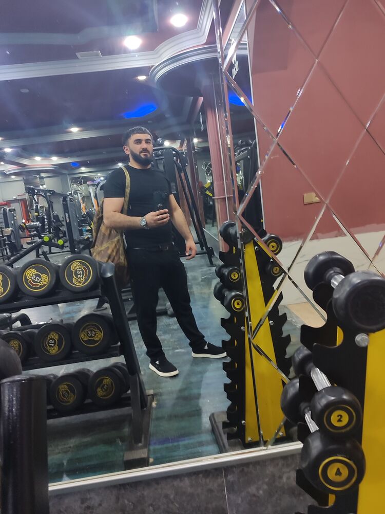  53724571  Alik, 31 ,    