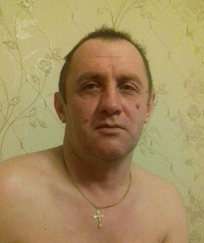  19809171  Alexandr, 52 ,    