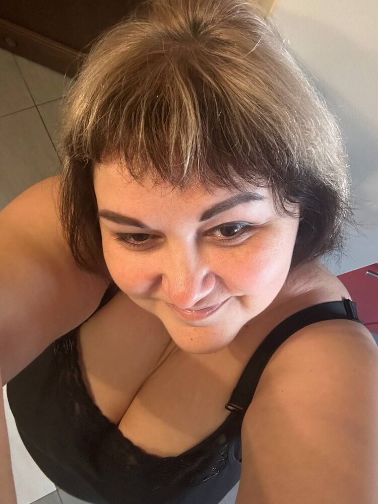  ,   Maria, 40 ,   ,   