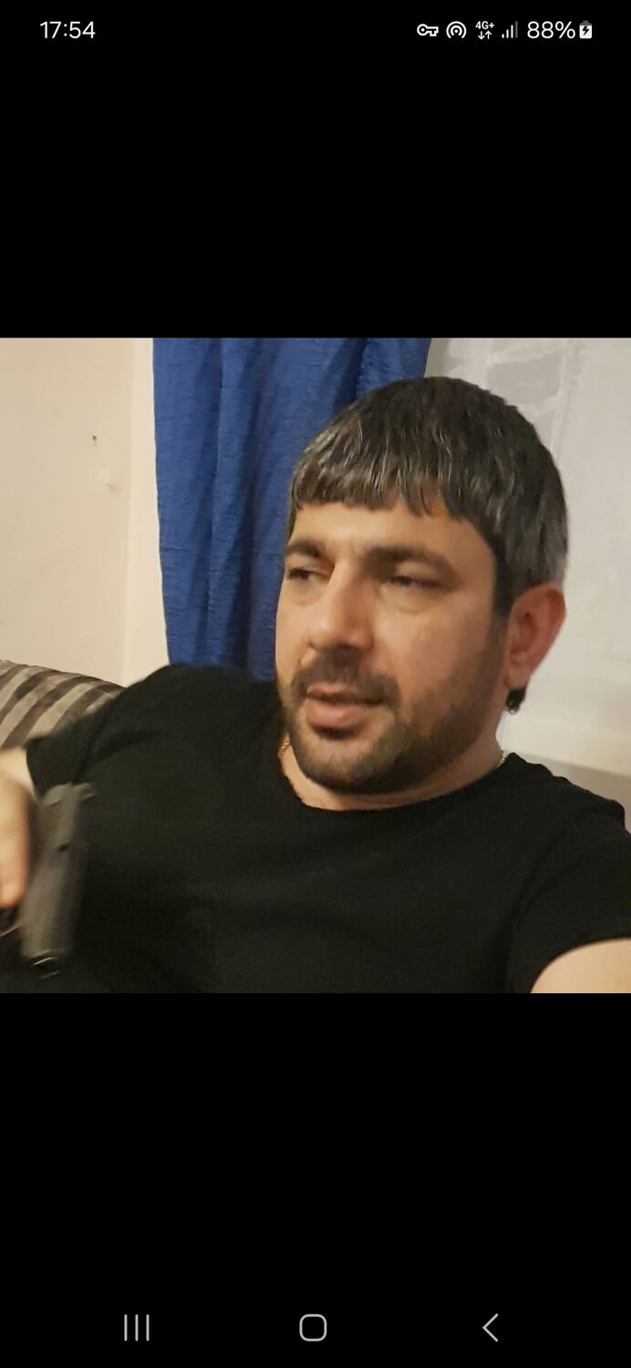  52467591  Rubo, 45 ,    