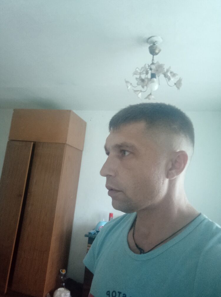  43984281  , 40 ,    -
