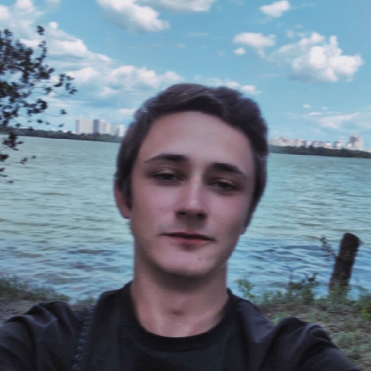  52580881  , 21 ,    